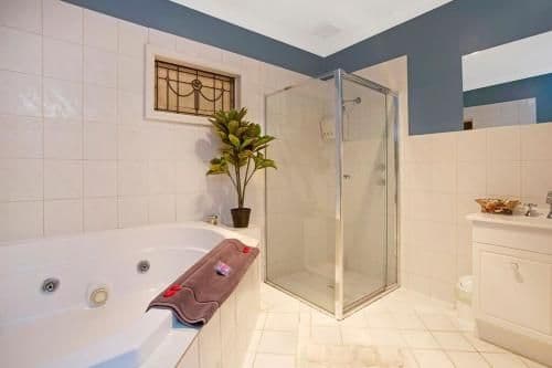 Heritage Three-Bedroom Villa with Spa Bath