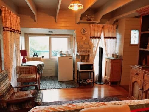 Queen Room with Spa Bath