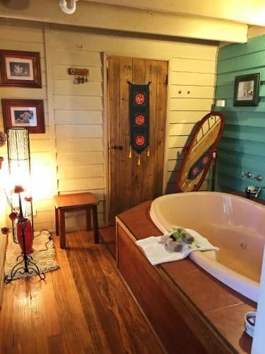 Queen Room with Spa Bath