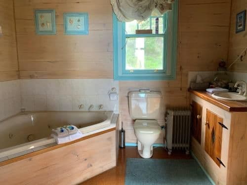 King Room with Spa Bath