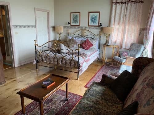 King Room with Spa Bath