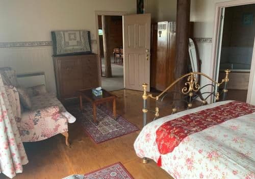 King Room with Spa Bath