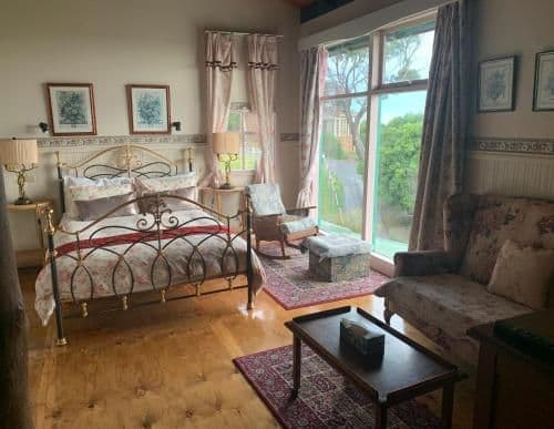 King Room with Spa Bath