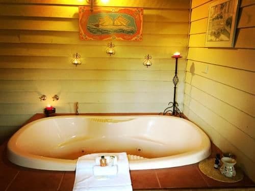 Queen Room with Spa Bath