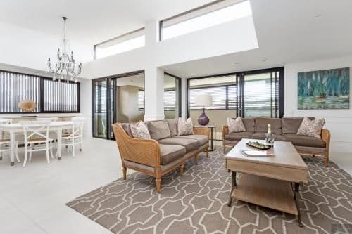 Three-Bedroom Penthouse Apartment