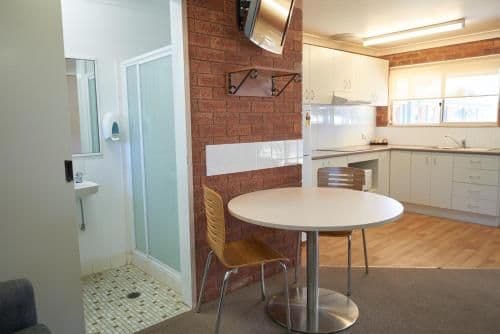 Motel Unit 5 Pax