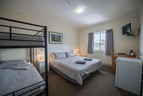 Family Room with Private Bathroom - Snow Gum