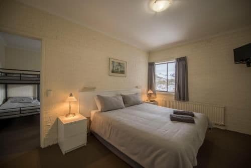Family Room with Private Bathroom - Snow Gum