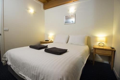 Three-Bedroom Apartment with Private Bathroom