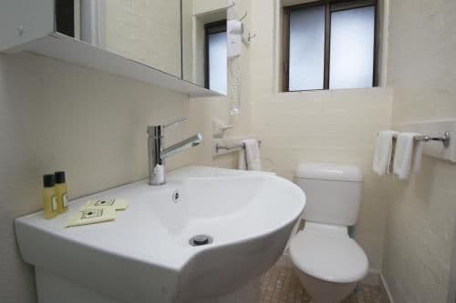 Family Room with Private Bathroom - Snow Gum