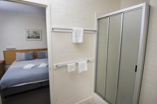 Family Room with Private Bathroom - Snow Gum