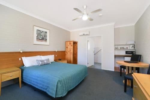 Queen Room - Disability Access