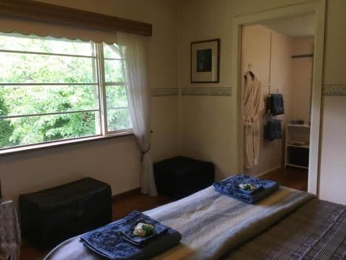 One-Bedroom Blue Cottage