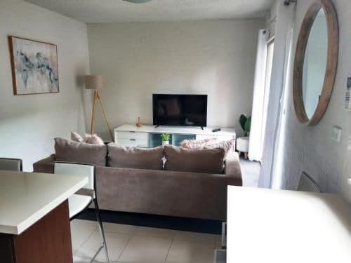 One-Bedroom Apartment with Balcony
