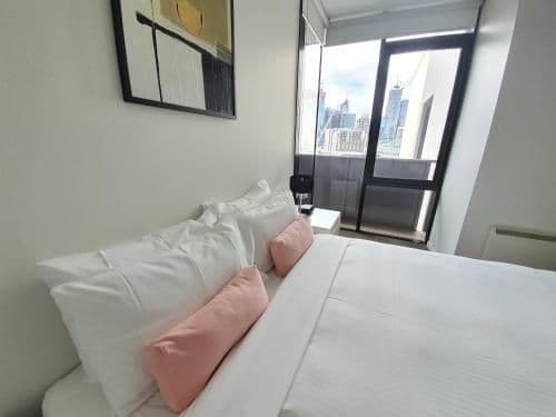 One-Bedroom Apartment with Balcony