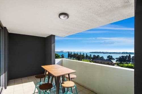 Two-Bedroom Apartment with Harbour View and Balcony