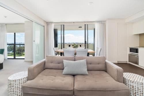 Two-Bedroom Apartment with Harbour View and Balcony