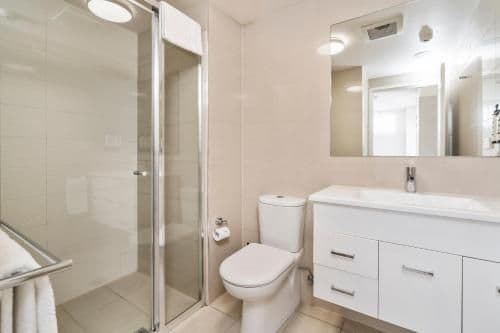 Two-Bedroom Apartment with Harbour View and Balcony