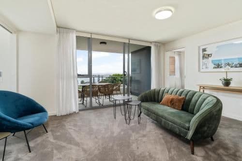 Two-Bedroom Apartment with Harbour View and Balcony