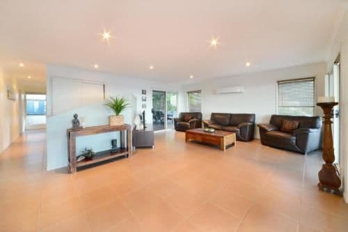 Three-Bedroom Holiday Home 