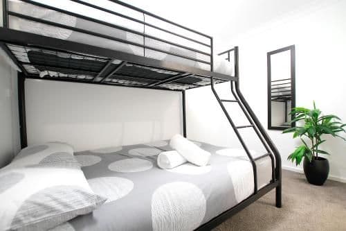 Two-Bedroom Apartment with Spa Bath