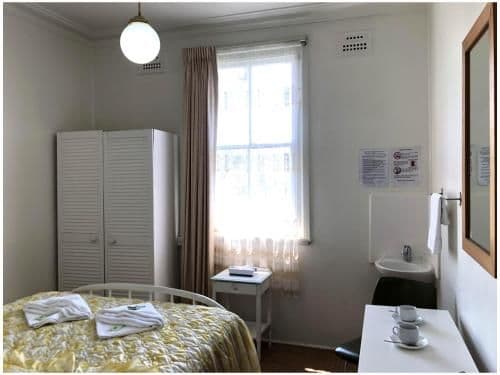 Budget Double Room with Shared Bathroom