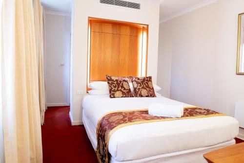 Deluxe Suite with Spa Bath