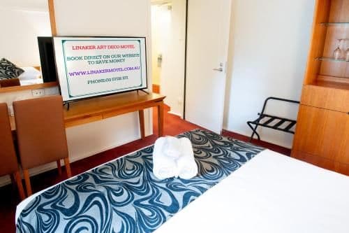 Deluxe Queen Suite