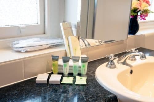 Deluxe Suite with Spa Bath