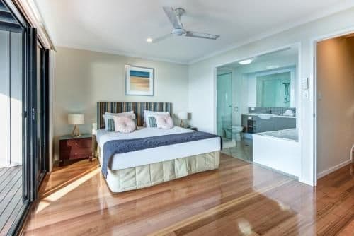 2 bedroom Sea View apartment 26