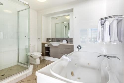 2 bedroom Sea View apartment 6