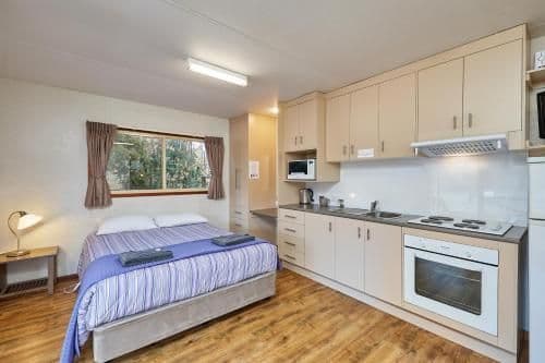 Superior Queen Chalet