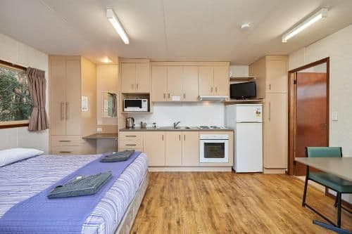 Superior Queen Chalet