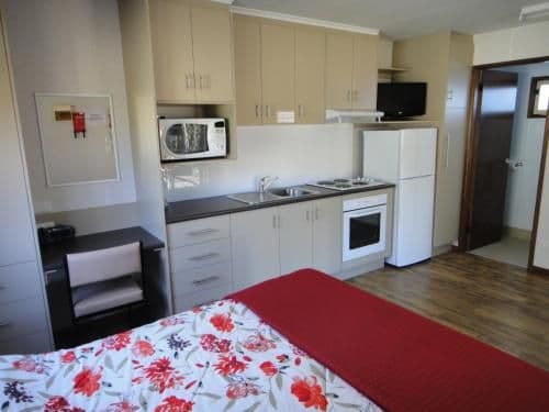 Superior Queen Chalet