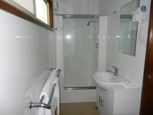 Superior Queen Chalet