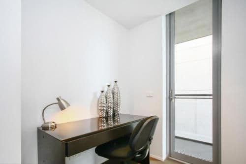 One-Bedroom Apartment - Realm Park 36