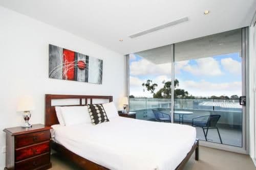 One-Bedroom Apartment - Realm Park 36