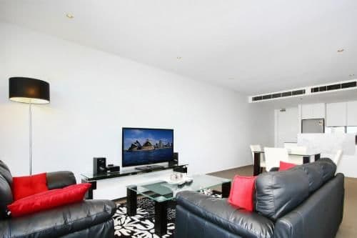 One-Bedroom Apartment - Realm Park 36
