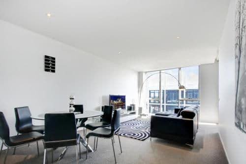 One-Bedroom Apartment - Realm Park 39