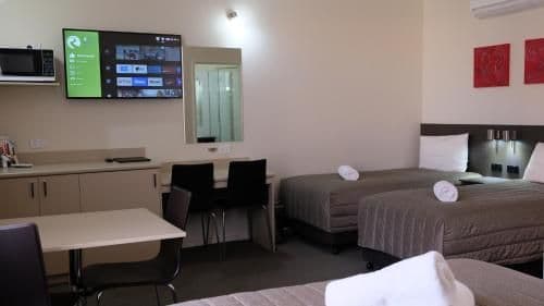 Deluxe Family Room