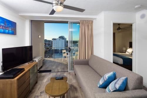 One-Bedroom Apartment - Governor