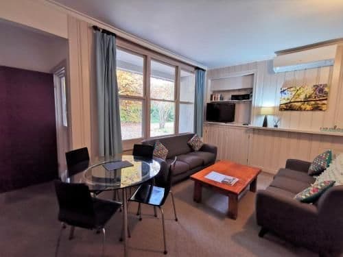 One-Bedroom Apartment - 4