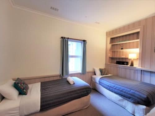 One-Bedroom Apartment with Spa Bath - 5