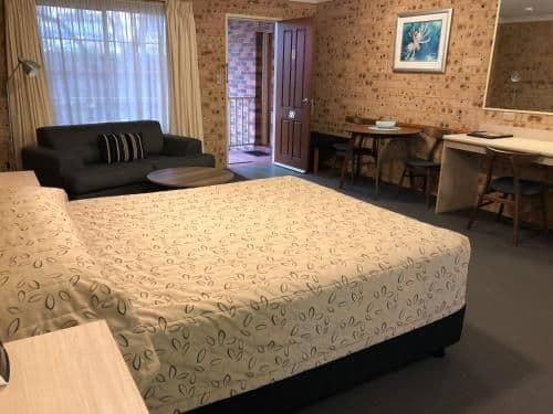 Deluxe Spa Suite