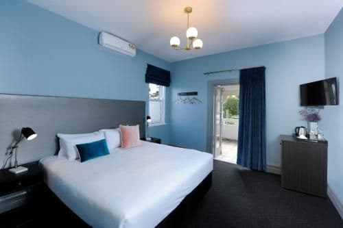 Superior King Suite