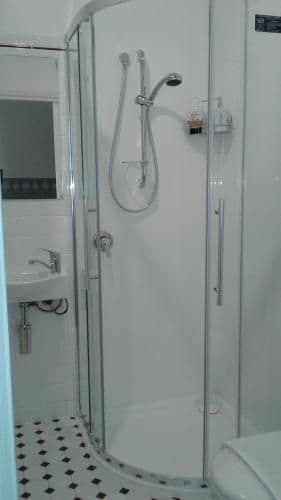 Deluxe Queen Room with Shower