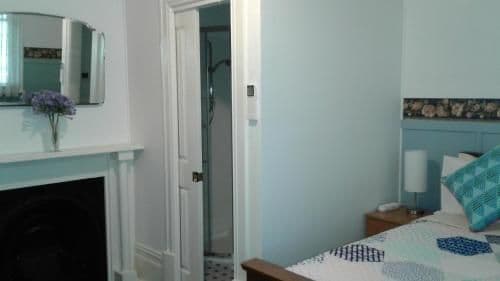 Deluxe Double Room with Shower