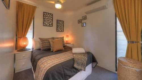 One- Bedroom Garden-view Bungalow