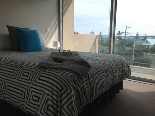 Three-Bedroom Penthouse Apartment - 11