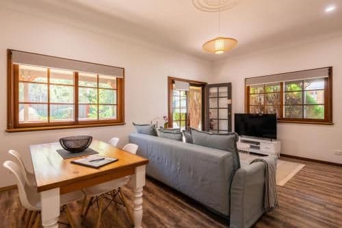 One-Bedroom Cottage - Husky
